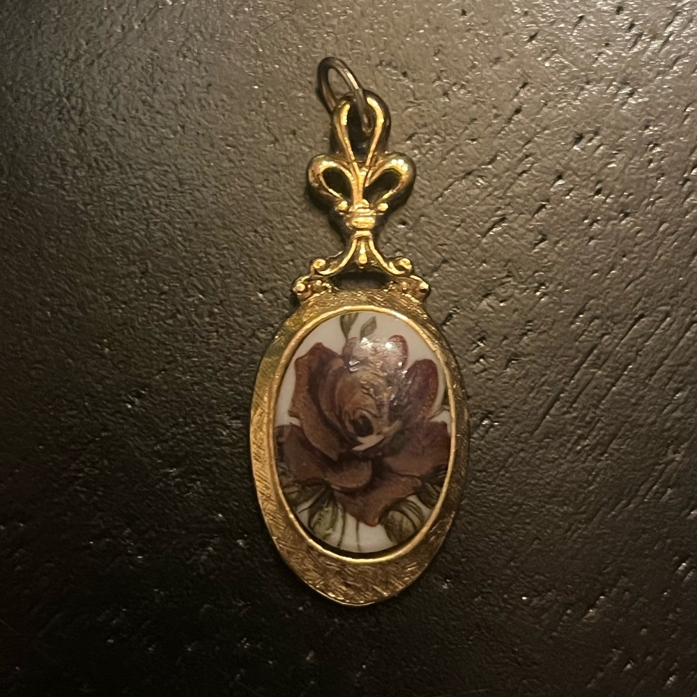 Vintage Gold Tone Pendant with Purple Rose